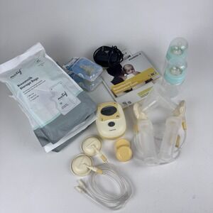 Medela Freestyle Double Electric Breast Pump Set w/ Accessories